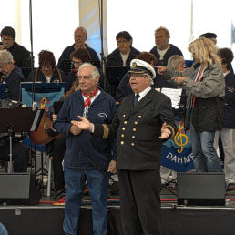 Heinrich Plön und Moderator Willi Schoppmeier